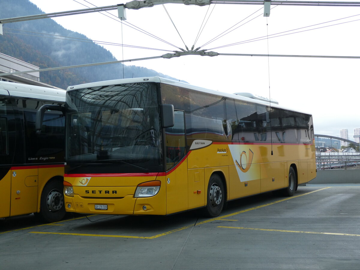 (241'062) - PostAuto Graubnden - GR 179'709 - Setra am 12. Oktober 2022 in Chur, Postautostation