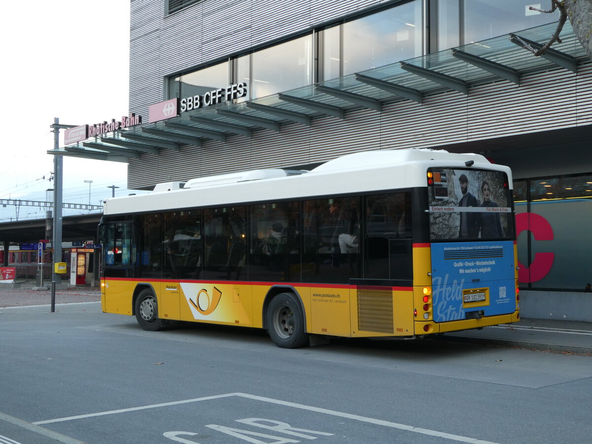 (241'155) - Gessinger, Bad Ragaz - GR 102'391 - Scania/Hess am 12. Oktober 2022 beim Bahnhof Landquart