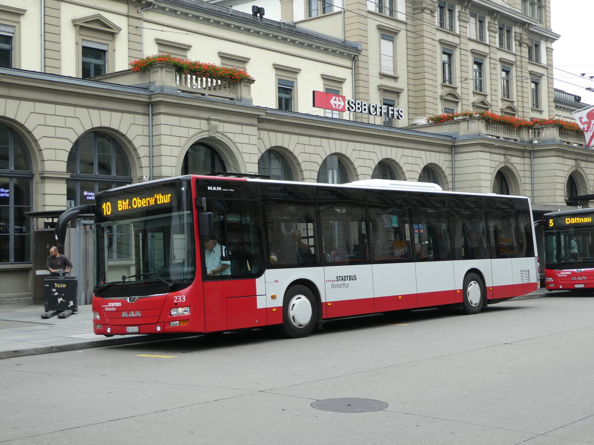 (241'592) - SW Winterthur - Nr. 233/ZH 740'233 - MAN am 20. Oktober 2022 beim Hauptbahnhof Winterthur