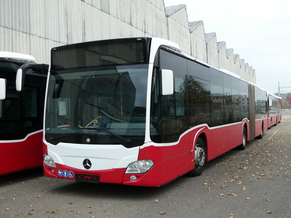 (241'619) - EvoBus, Winterthur - (126'576) - Mercedes (ex Wiener Linien, A-Wien Nr. 8715) am 20. Oktober 2022 in Winterthur, EvoBus