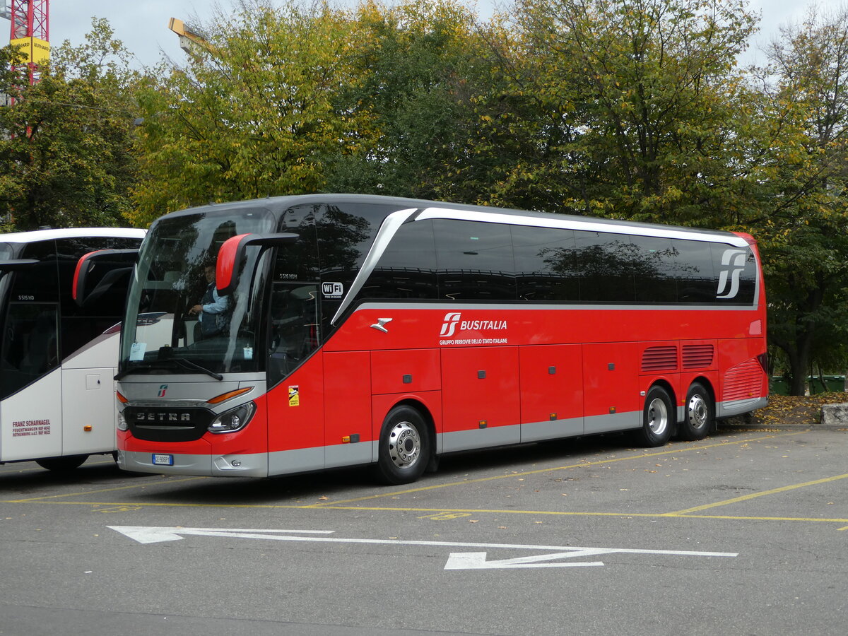 (241'641) - Aus Italien: FS Busitalia - GE-906 PY - Setra am 20. Oktober 2022 in Zrich, Sihlquai