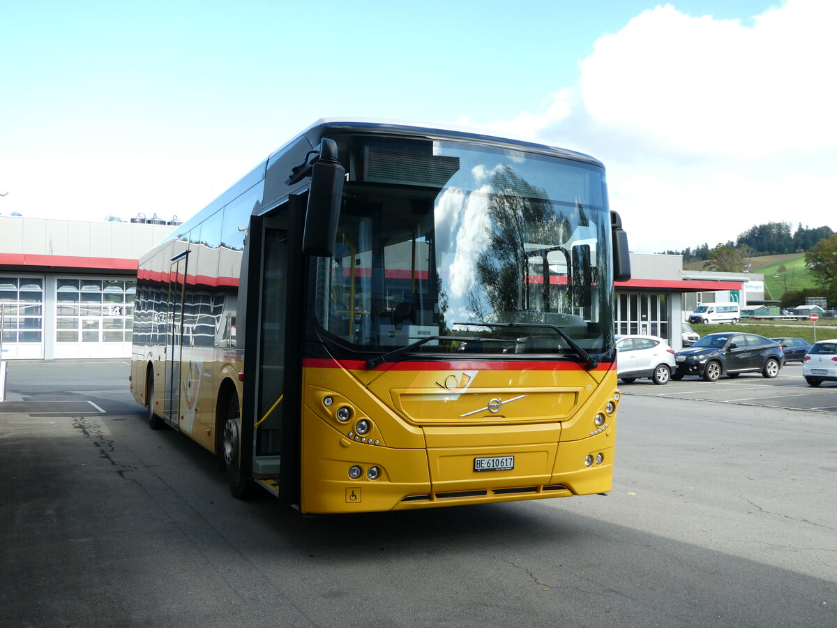 (241'781) - Funi-Car, Biel - Nr. 17/BE 610'617 - Volvo am 22. Oktober 2022 in Ruswil, Garage ARAG