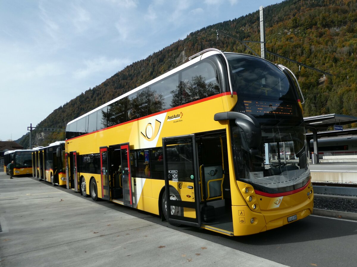 (241'803) - PostAuto Ostschweiz - SG 445'305 - Alexander Dennis (ex AR 45'267) am 23. Oktober 2022 beim Bahnhof Interlaken Ost