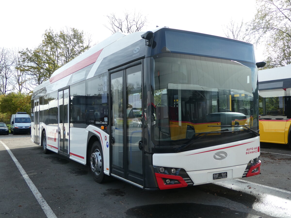 (242'228) - AAGS Schwyz - Nr. 33 - Solaris am 6. November 2022 in Ruswil, Garage ARAG