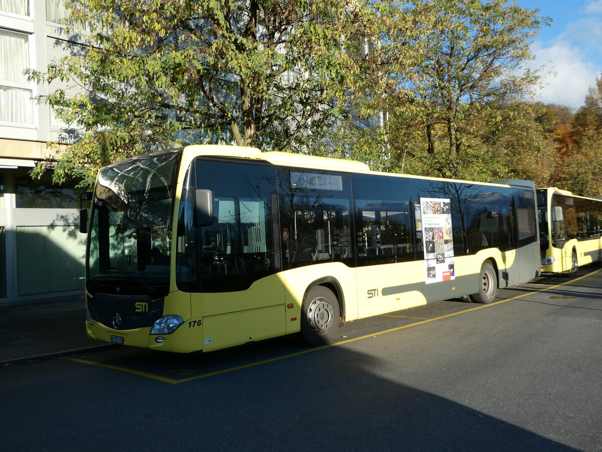 (242'392) - STI Thun - Nr. 176/BE 752'176 - Mercedes am 10. November 2022 bei der Schifflndte Thun