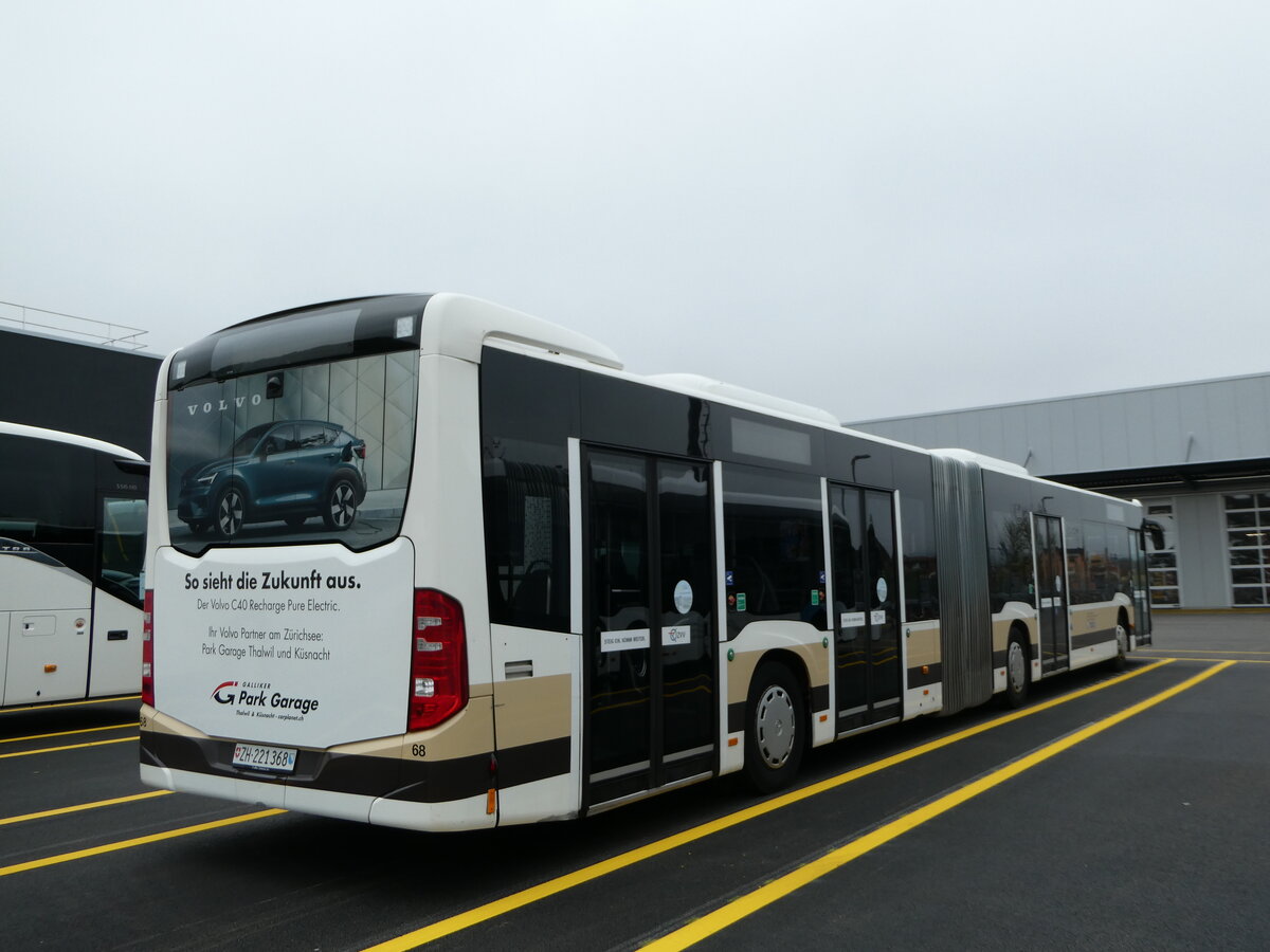 (242'529) - AZZK Zollikon - Nr. 68/ZH 221'368 - Mercedes am 12. November 2022 in Winterthur, EvoBus