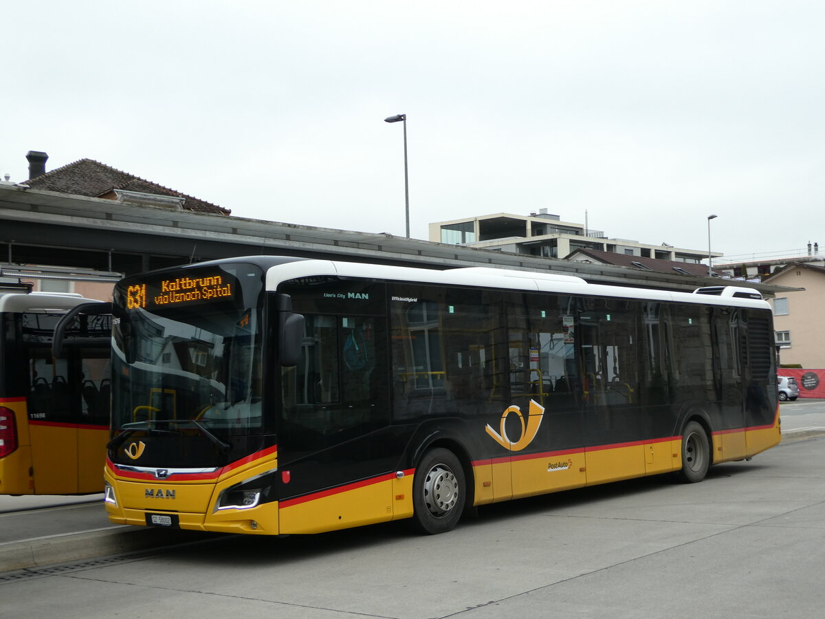 (242'642) - PostAuto Ostschweiz - SZ 58'002 - MAN am 13. November 2022 beim Bahnhof Uznach