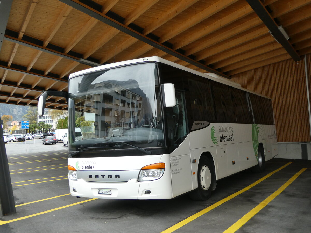 (242'700) - ABl Biasca - Nr. 21/TI 231'021 - Setra am 15. November 2022 in Biasca, Garage