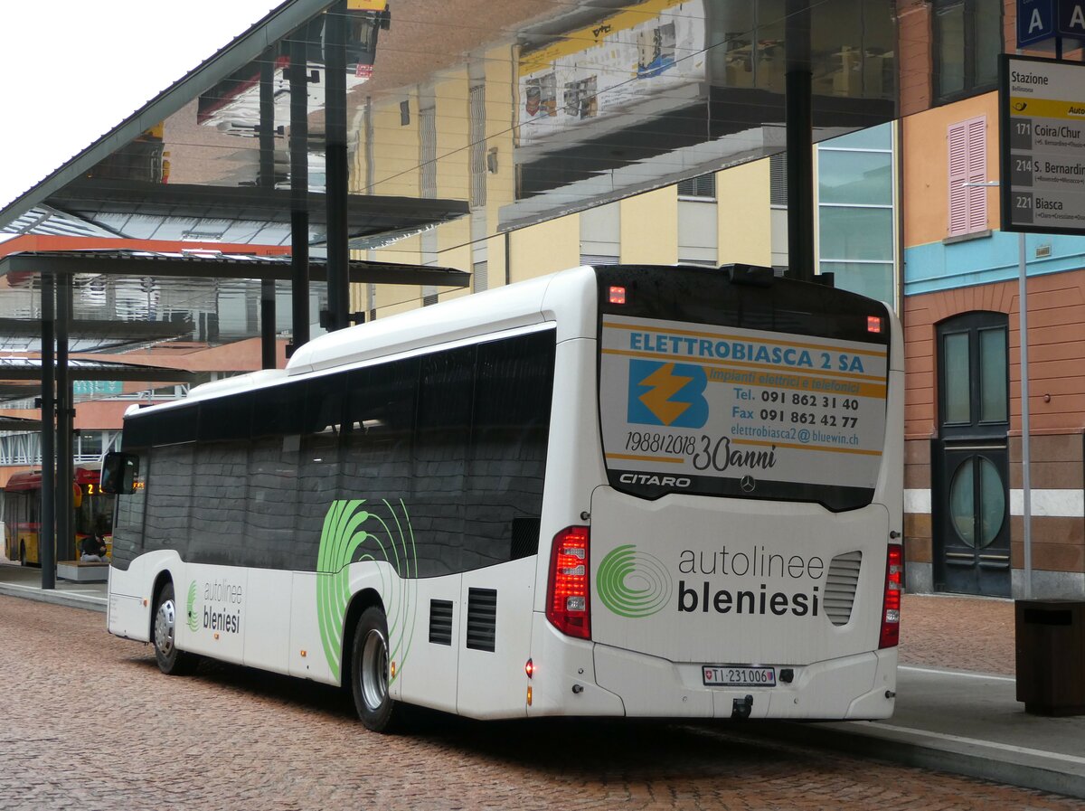 (242'706) - ABl Biasca - Nr. 6/TI 231'006 - Mercedes am 15. November 2022 beim Bahnhof Bellinzona