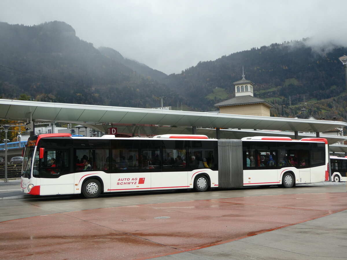 (242'983) - AAGS Schwyz - Nr. 51/SZ 124'900 - Mercedes (ex Auf der Maur, Steinen Nr. 251; ex ZVB Zug Nr. 62) am 18. November 2022 beim Bahnhof Arth-Goldau