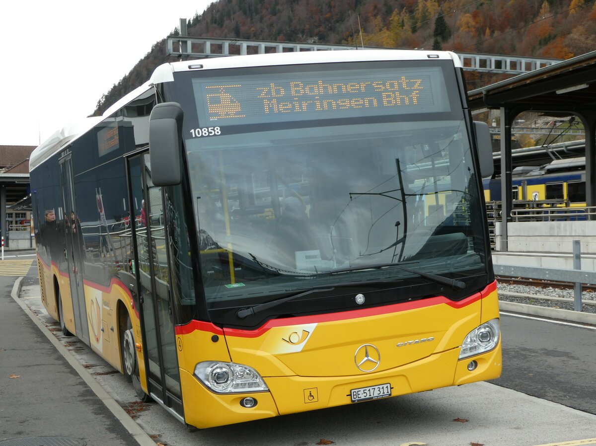 (243'084) - Flck, Brienz - Nr. 4/BE 517'311 - Mercedes am 22. November 2022 beim Bahnhof Interlaken Ost