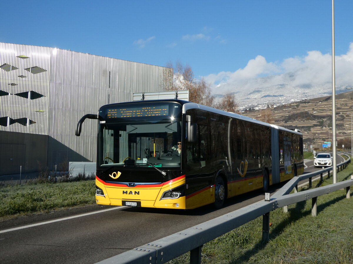 (243'746) - PostAuto Wallis - Nr. 86/VS 548'726 - MAN am 11. Dezember 2022 in Sion, Hpital