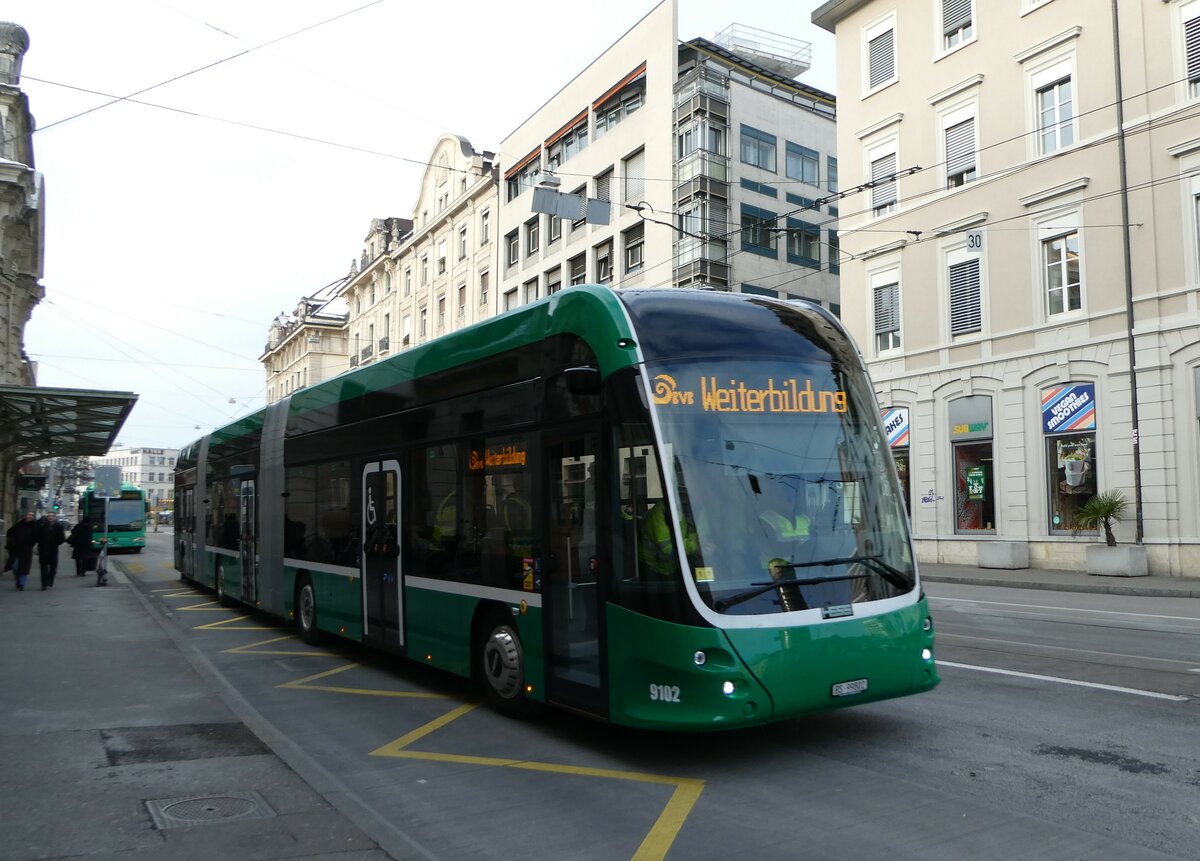 (243'809) - BVB Basel - Nr. 9102/BS 99'802 - Hess am 12. Dezember 2022 beim Bahnhof Basel