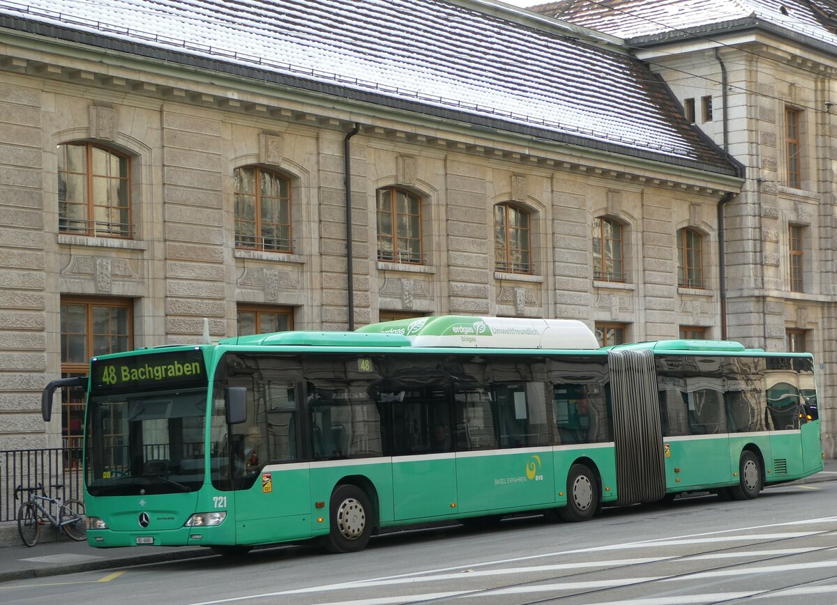 (243'821) - BVB Basel - Nr. 721/BS 6680 - Mercedes am 12. Dezember 2022 beim Bahnhof Basel