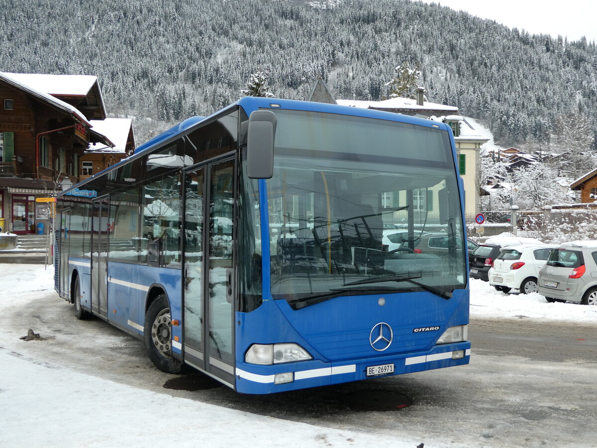 (243'868) - Tritten, Zweisimmen - BE 26'971 - Mercedes (ex BE 633'034; ex AFA Adelboden Nr. 94) am 13. Dezember 2022 beim Bahnhof Zweisimmen