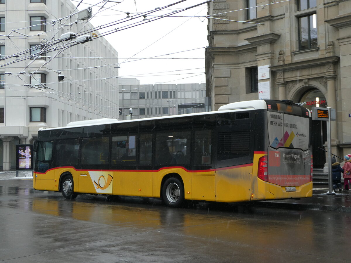 (243'973) - Steiger, Schlatt - Nr. 335/ZH 67'476 - Mercedes am 16. Dezember 2022 beim Hauptbahnhof Winterthur