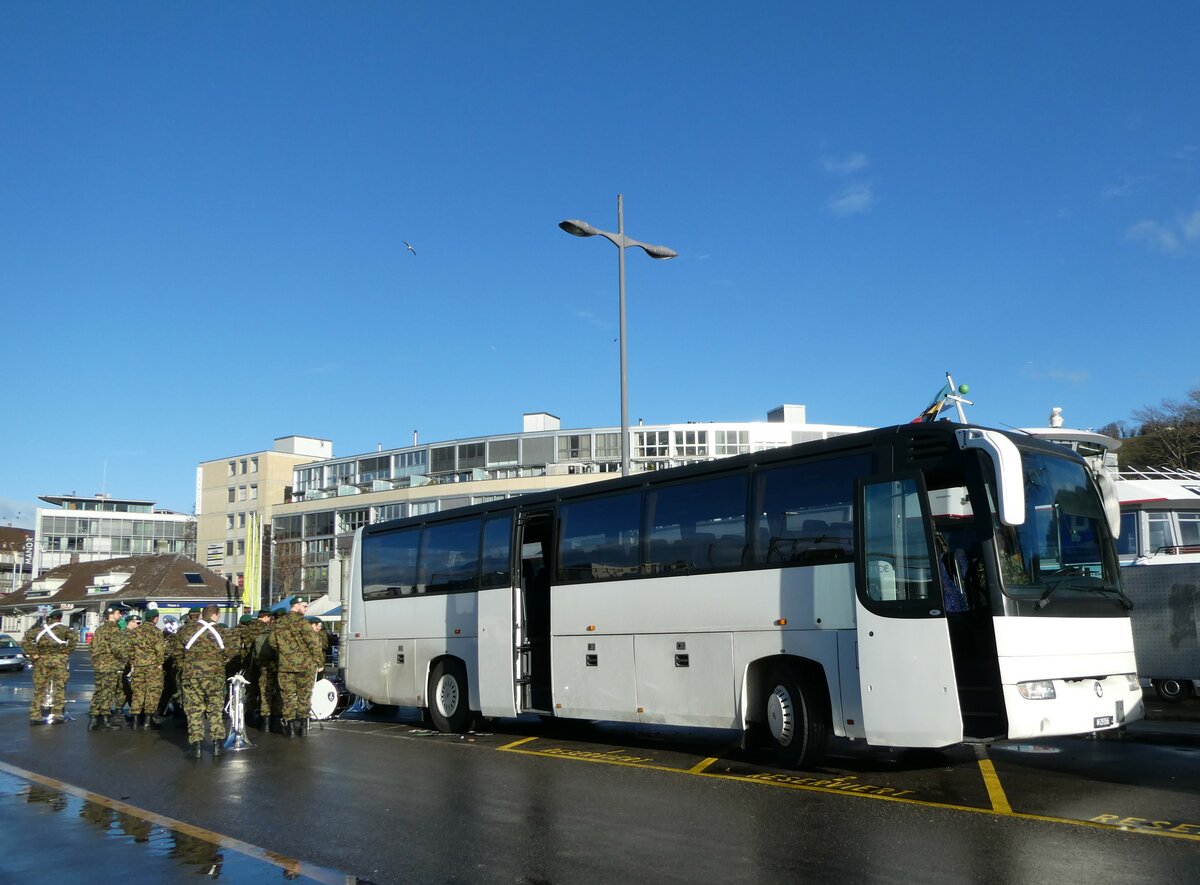 (244'107) - Schweizer Armee - M+29'356 - Irisbus am 22. Dezember 2022 beim Bahnhof Thun