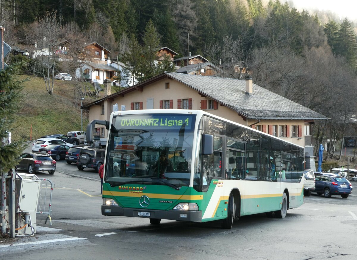 (244'229) - Buchard, Leytron - Nr. 69/VS 101'312 - Mercedes (ex MBC Morges Nr. 69) am 27. Dezember 2022 in Ovronnaz, La Croise