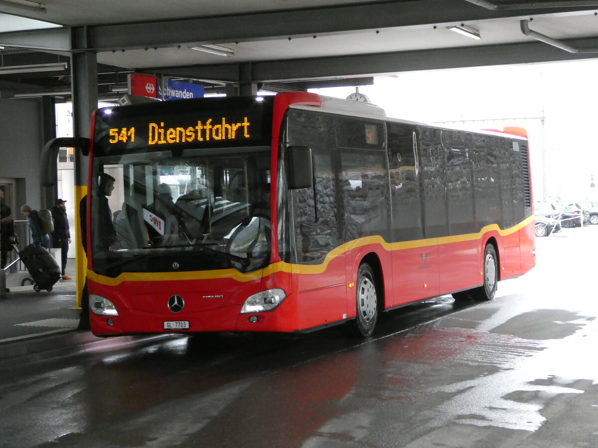 (244'417) - AS Engi - Nr. 3/GL 7703 - Mercedes am 3. Januar 2023 beim Bahnhof Schwanden