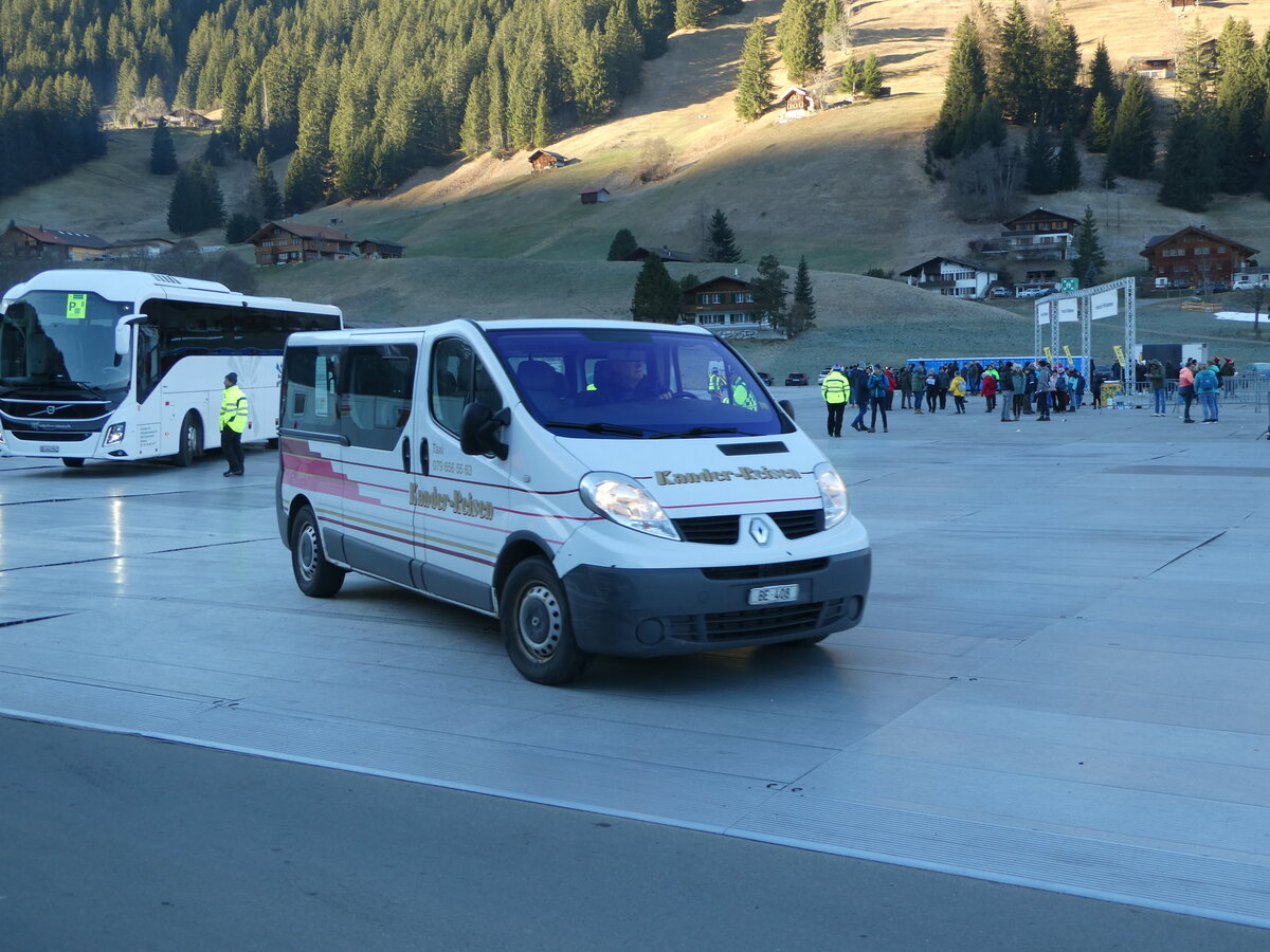 (244'562) - Kander-Reisen, Frutigen - BE 408 - Renault am 7. Januar 2023 in Adelboden, Weltcup