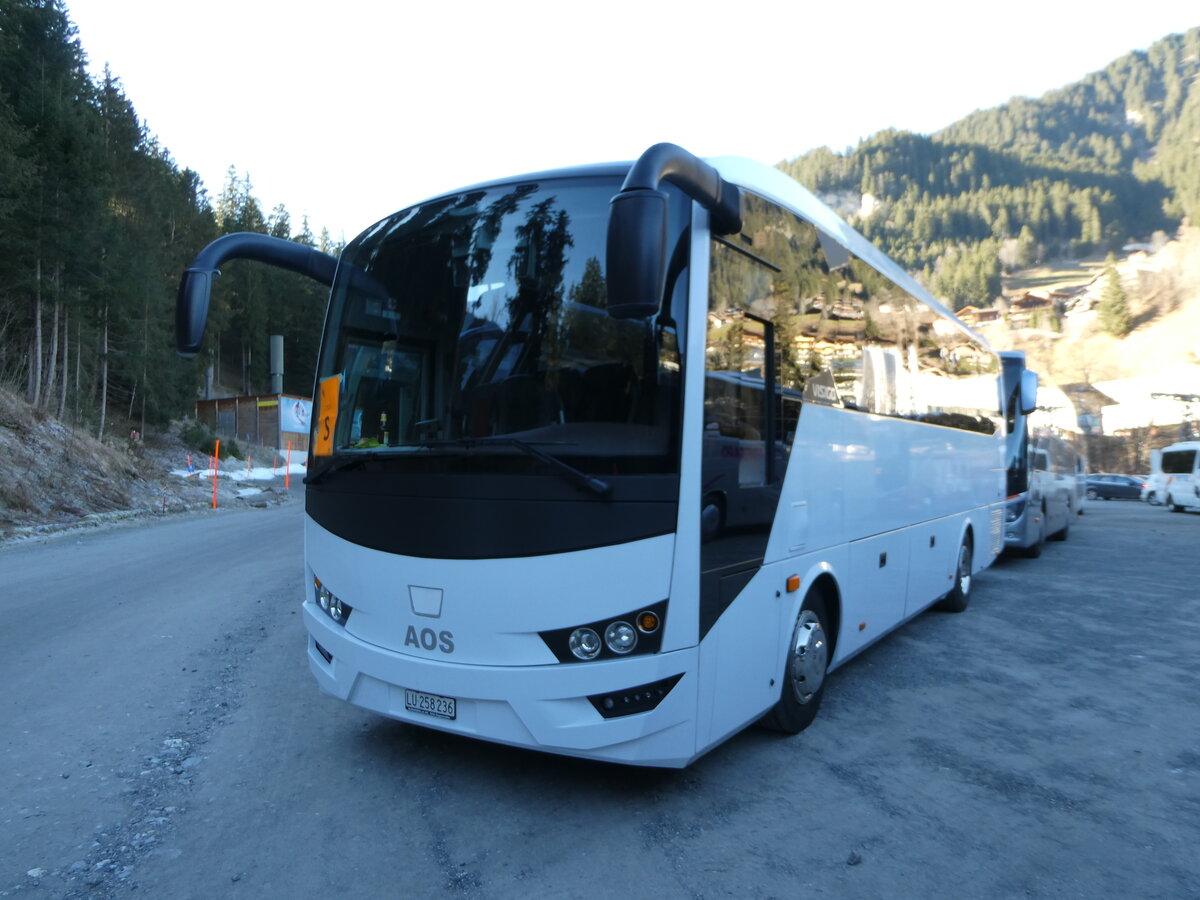 (244'794) - Bushandel, Dagmersellen - LU 258'236 - Isuzu/AOS am 7. Januar 2023 in Adelboden, ASB