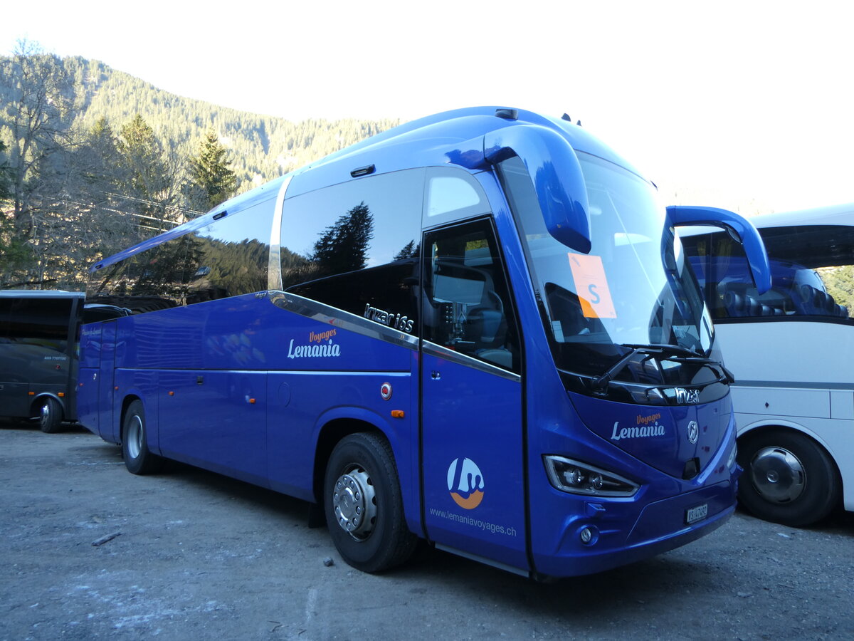 (244'816) - Lmania, Montreux - VS 47'492 - Irizar am 7. Januar 2023 in Adelboden, ASB