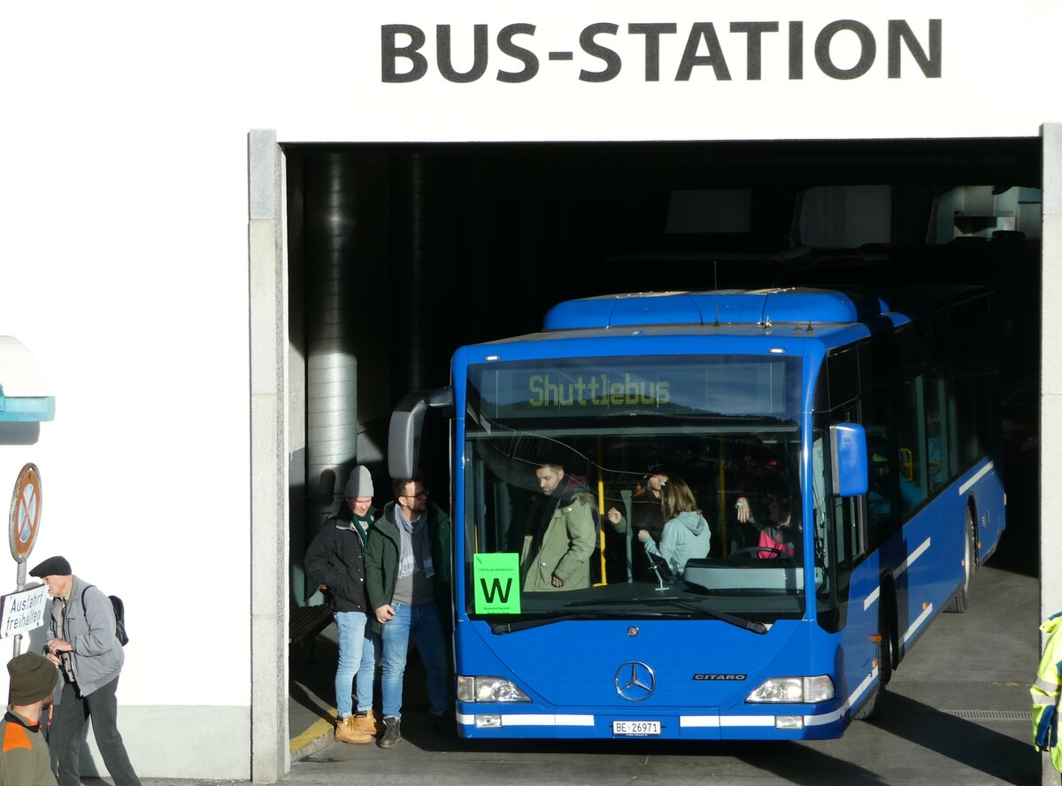 (244'869) - Tritten, Zweisimmen - BE 26'971 - Mercedes (ex BE 633'034; ex AFA Adelboden Nr. 94) am 7. Januar 2023 in Adelboden, Busstation