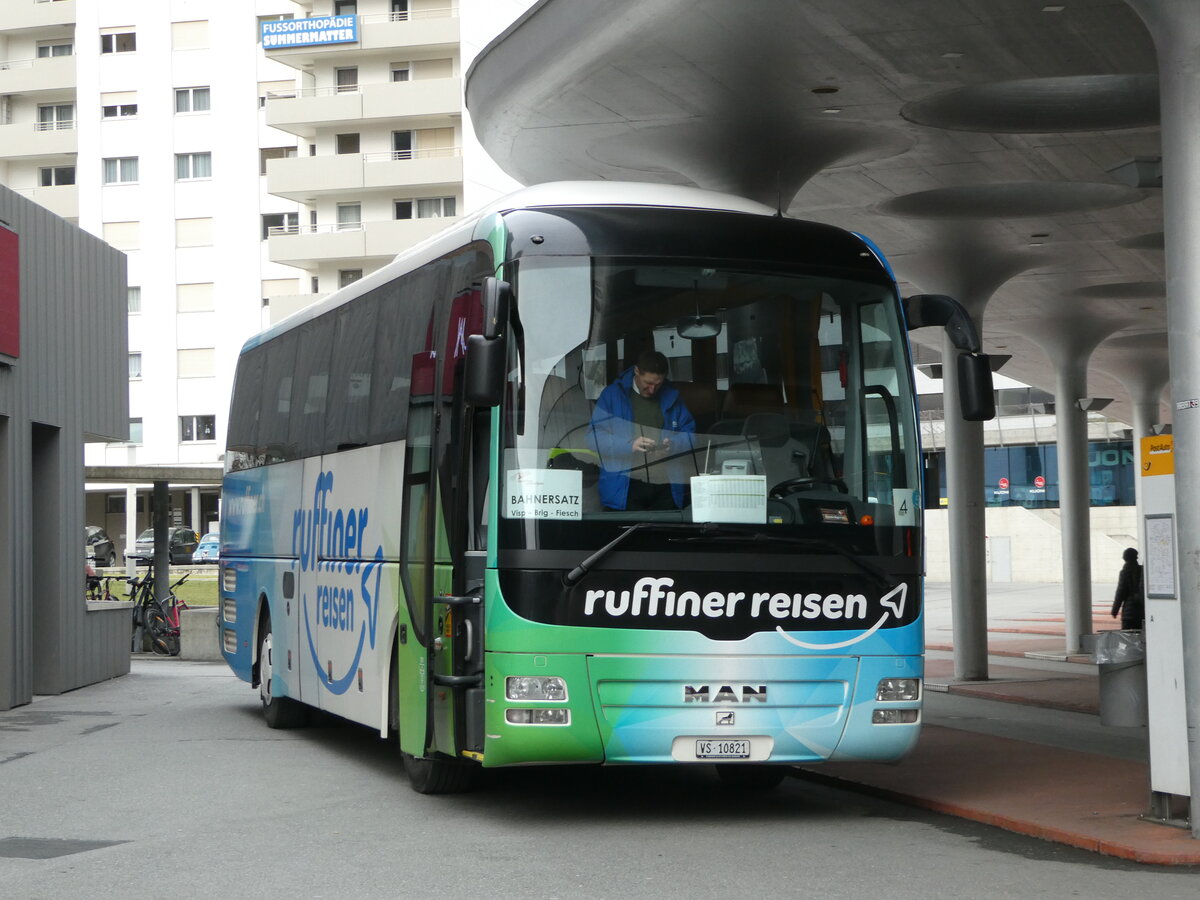 (245'012) - Ruffiner, Turtmann - VS 10'821 - MAN (ex Nr. 11) am 14. Januar 2023 beim Bahnhof Visp