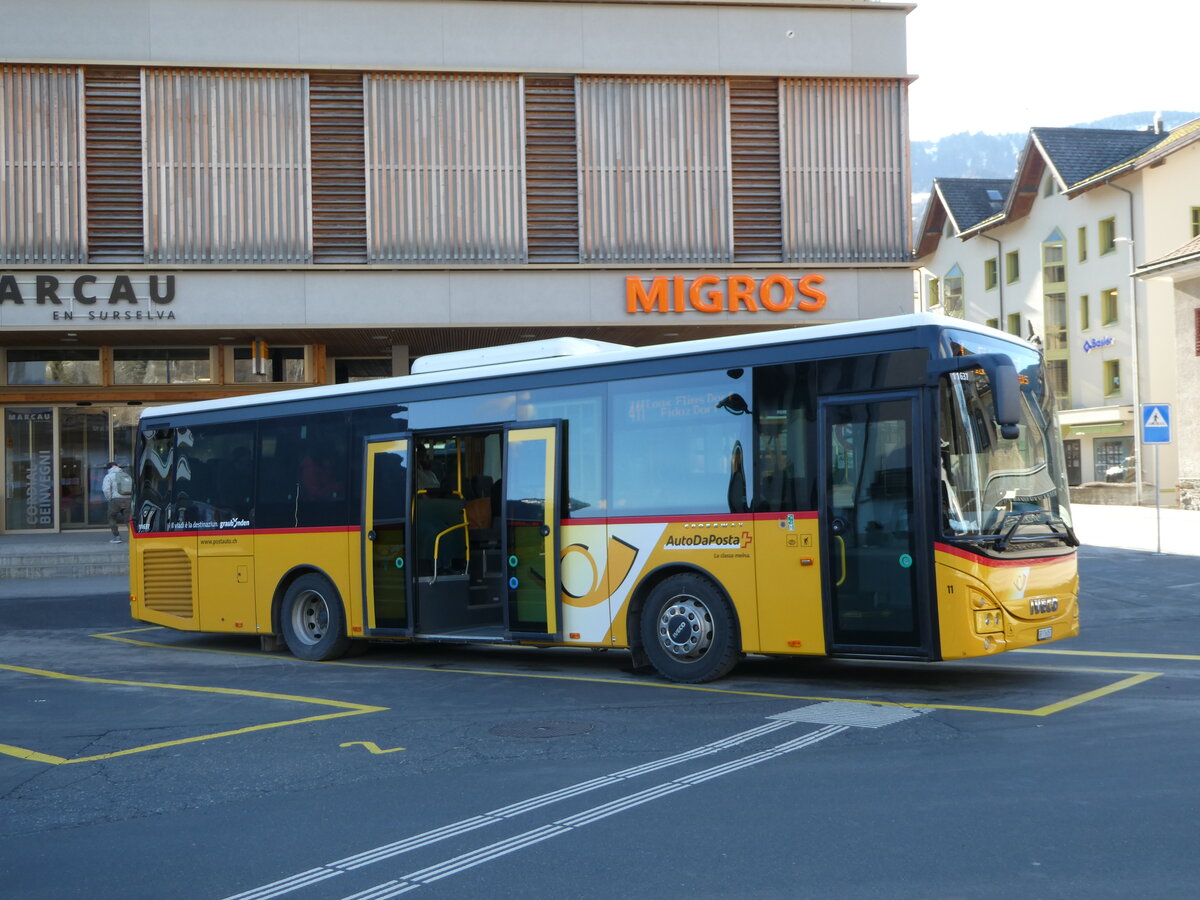 (245'114) - PostAuto Graubnden - Nr. 11/GR 176'057/PID 11'637 - Iveco (ex Fontana, Ilanz Nr. 11) am 18. Januar 2023 beim Bahnhof Ilanz