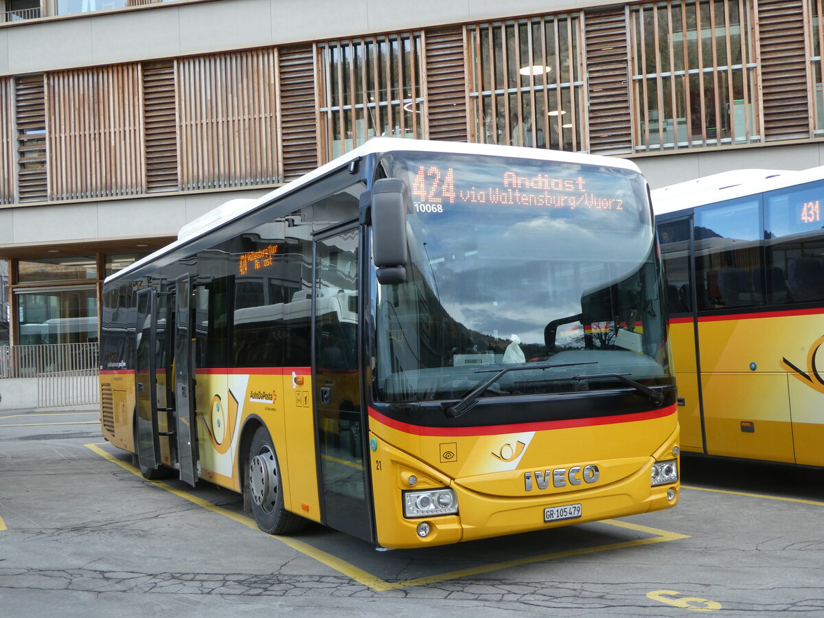 (245'161) - PostAuto Graubnden - Nr. 21/GR 105'479/PID 10'068 - Iveco (ex Fontana, Ilanz Nr. 21) am 18. Januar 2023 beim Bahnhof Ilanz