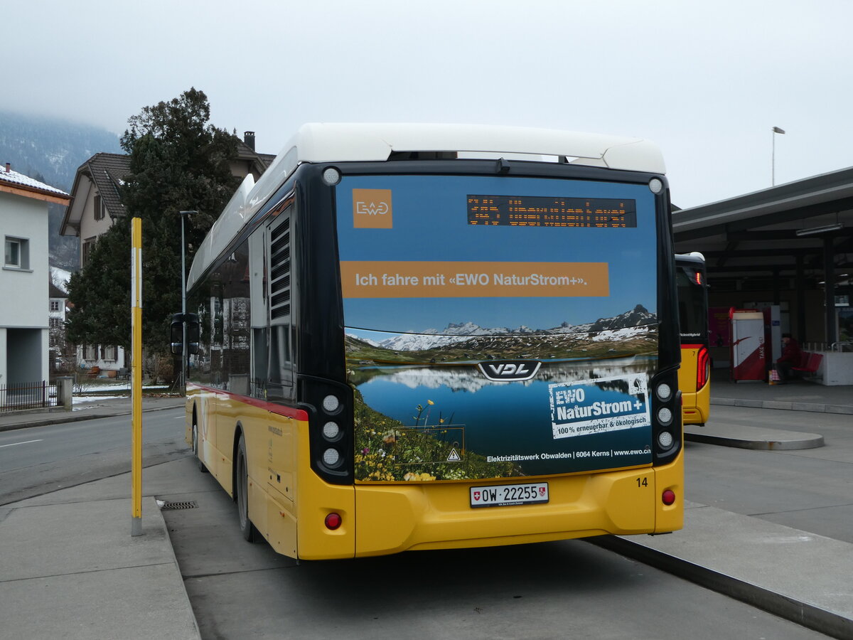 (245'340) - PostAuto Zentralschweiz - Nr. 14/OW 22'255/PID 10'662 - VDL am 25. Januar 2023 beim Bahnhof Sarnen