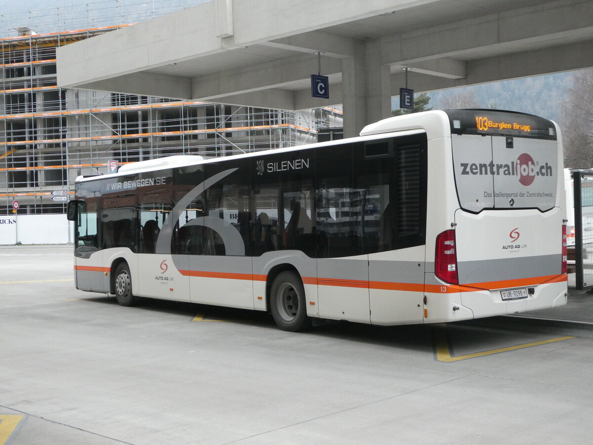 (245'424) AAGU Altdorf  Nr. 13/UR 9298/PID 11'253 - Mercedes am 25. Januar 2023 beim Bahnhof Altdorf