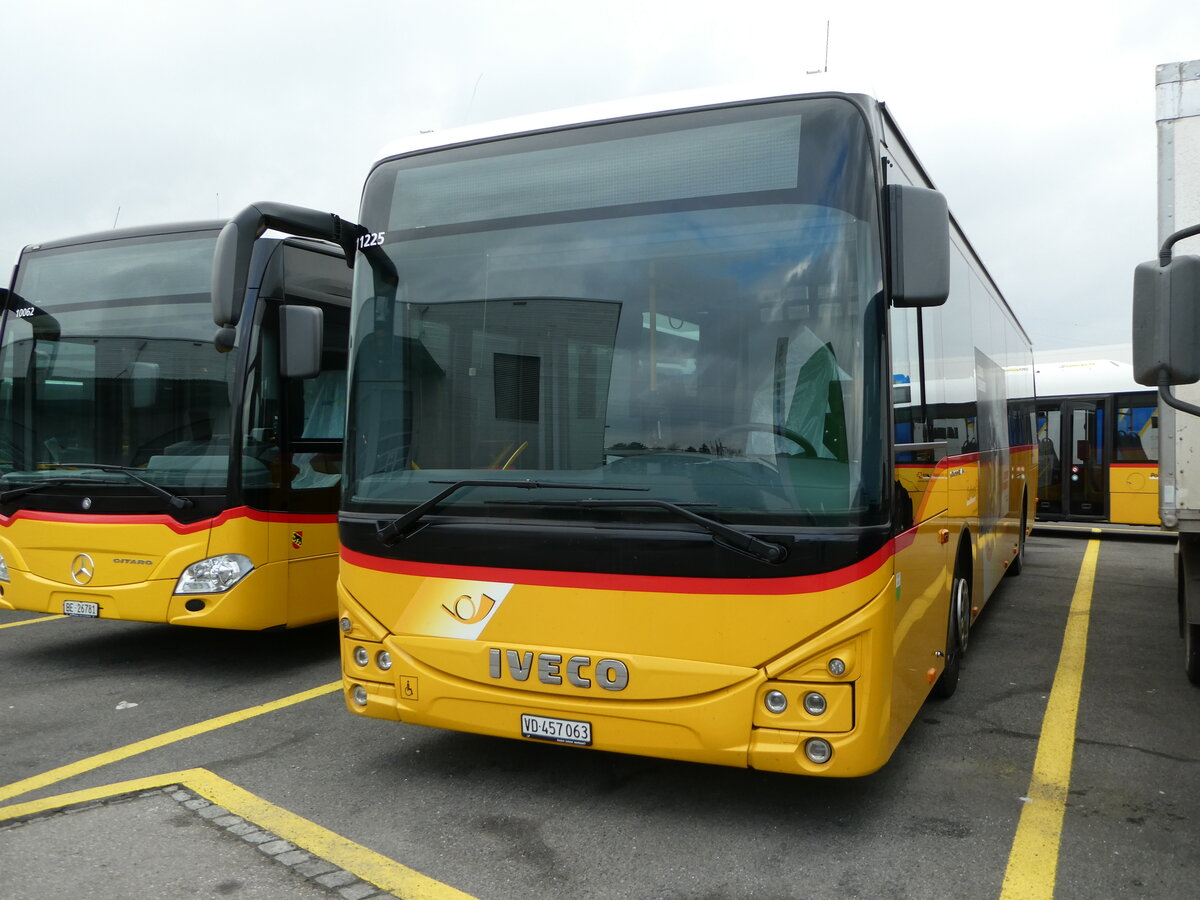 (245'479) - CarPostal Ouest - VD 457'063/PID 11'225 - Iveco am 28. Januar 2023 in Kerzers, Interbus