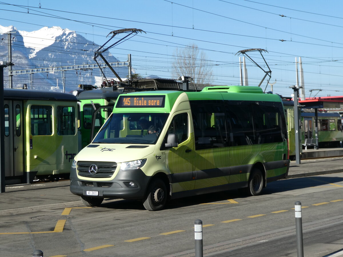 (245'580) - TPC Aigle - Nr. 613/VD 2611 - Mercedes/ProBus am 31. Januar 2023 beim Bahnhof Aigle