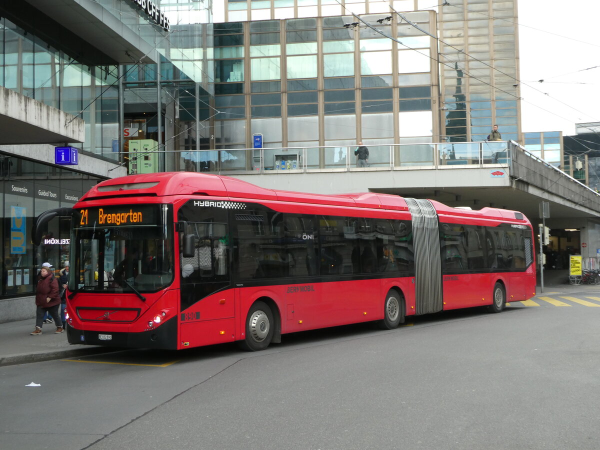 (245'698) - Bernmobil, Bern - Nr. 890/BE 832'890 - Volvo am 2. Februar 2023 beim Bahnhof Bern