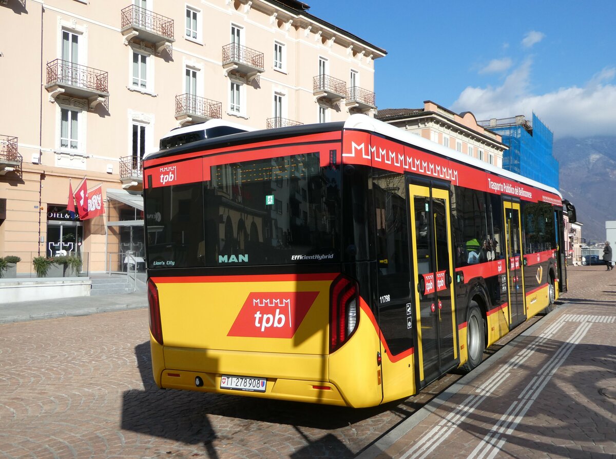 (245'907) - AutoPostale Ticino - TI 278'908/PID 11'798 - MAN am 7. Februar 2023 beim Bahnhof Bellinzona