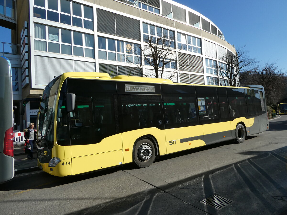 (245'992) - STI Thun - Nr. 414/BE 810'414 - Mercedes am 10. Februar 2023 beim Bahnhof Thun