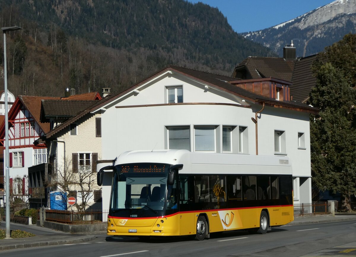 (246'137) - PostAuto Bern - BE 474'560/PID 10'247 - Hess am 16. Februar 2023 beim Bahnhof Sarnen