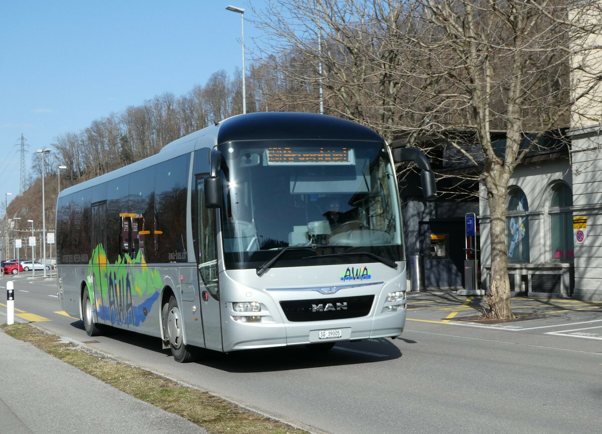 (246'473) - AWA Amden - Nr. 5/SG 39'005 - MAN (ex ATT Cadenazzo; ex St. Gallerbus, St. Gallen; ex Vorfhrfahrzeug) am 24. Februar 2023 beim Bahnhof Ziegelbrcke