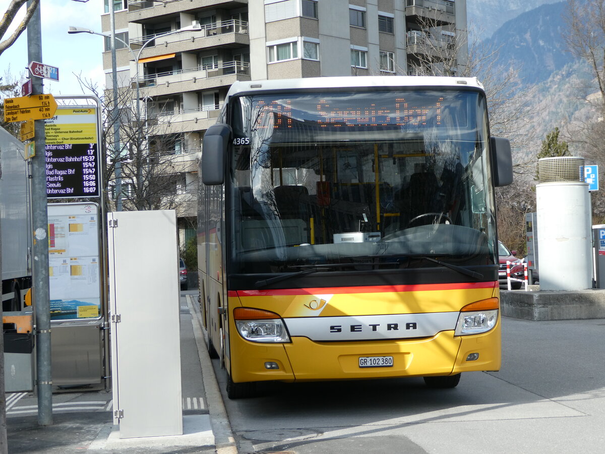 (246'526) - PostAuto Graubnden - GR 102'380/PID 4365 - Setra (ex 102'345; ex Riederer, St. Margrethenberg) am 24. Februar 2023 beim Bahnhof Landquart