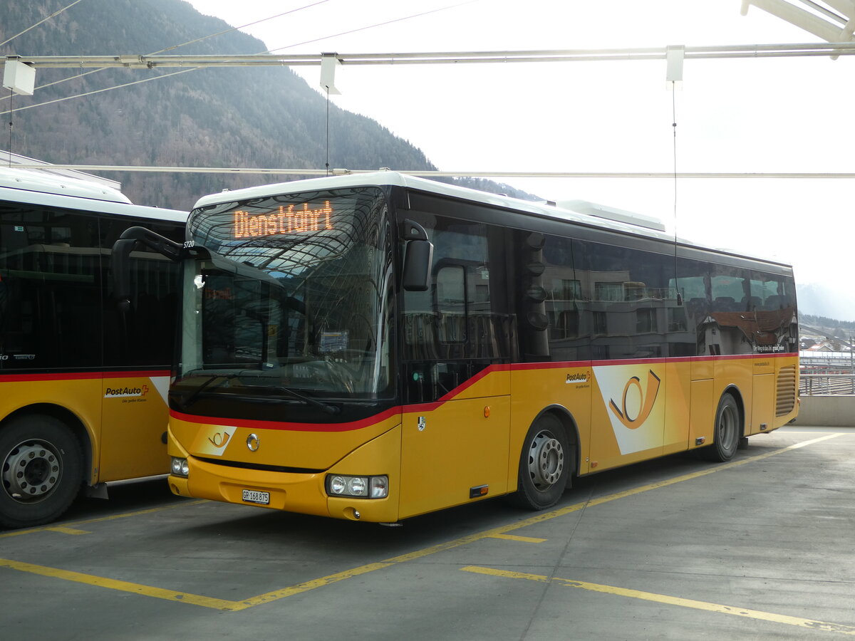 (246'547) - PostAuto Graubnden - GR 168'875/PID 5720 - Irisbus am 24. Februar 2023 in Chur, Postautostation