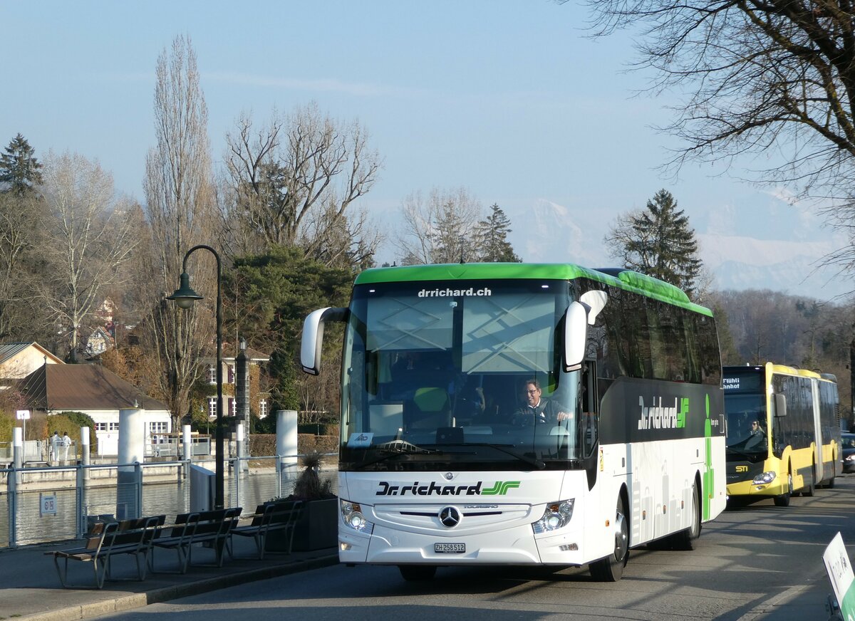 (246'805) - Dr. Richard, Zrich - ZH 258'512 - Mercedes am 2. Mrz 2023 bei der Schifflndte Thun