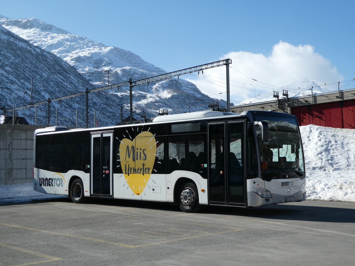 (246'922) - AAGU Altdorf - Nr. 14/UR 9347 - Mercedes am 7. März 2023 in Andermatt, Bahnhofplatz