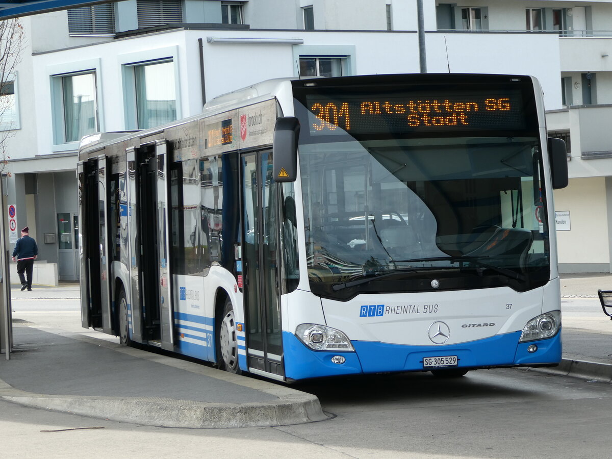 (247'537) - RTB Altsttten - Nr. 37/SG 305'529 - Mercedes am 21. Mrz 2023 beim Bahnhof Heerbrugg