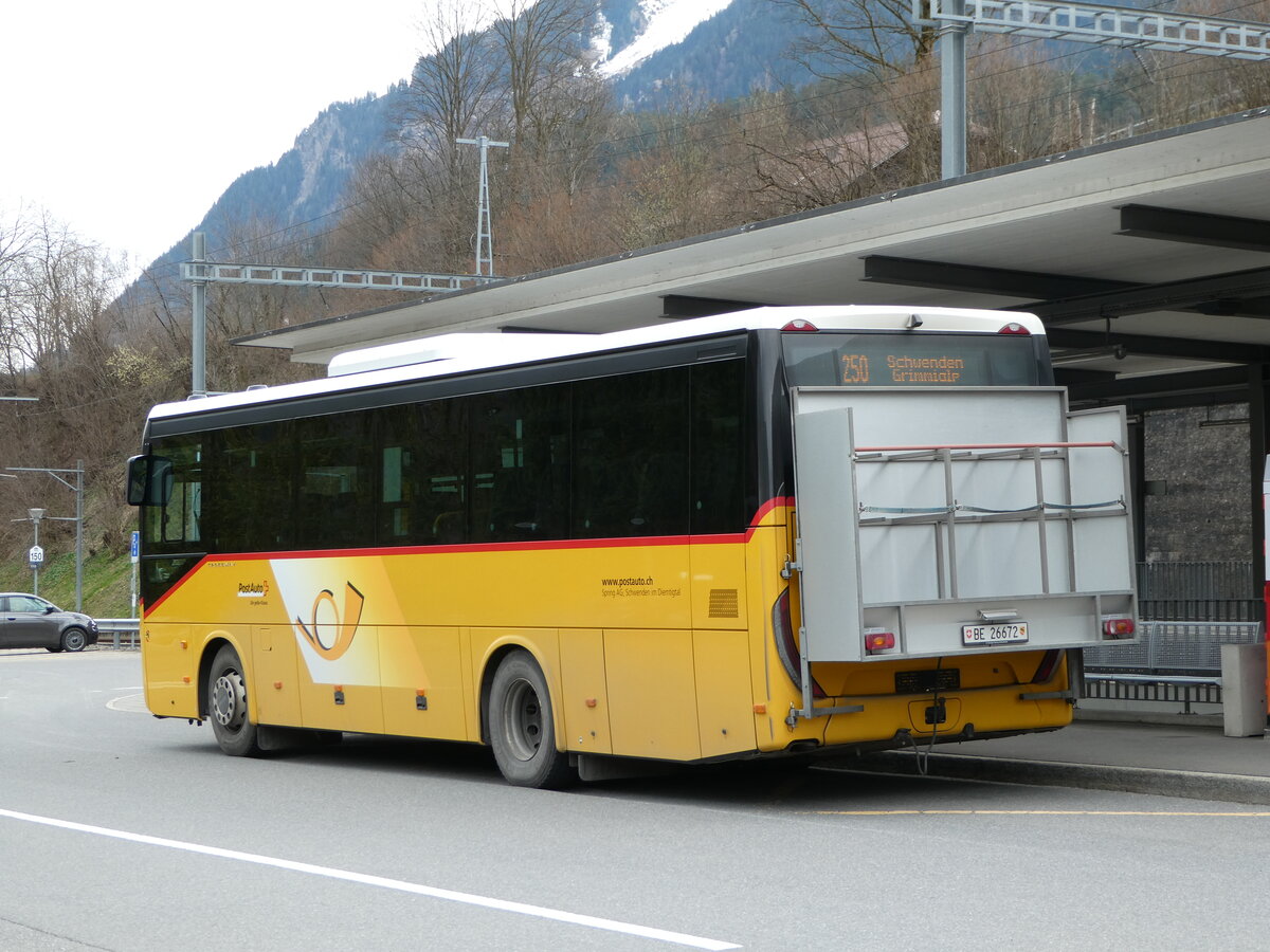 (247'568) - Spring, Schwenden - BE 26'672/PID 11'592 - Iveco am 23. Mrz 2023 beim Bahnhof Oey-Diemtigen