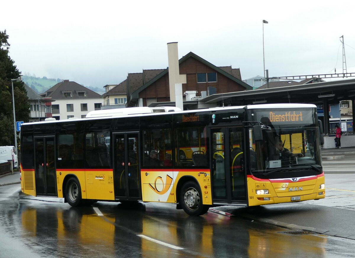 (247'580) - PostAuto Zentralschweiz - Nr. 501/OW 10'001/PID 10'265 - MAN (ex Nr. 9; ex Dillier, Sarnen Nr. 9) am 24. Mrz 2023 beim Bahnhof Sarnen