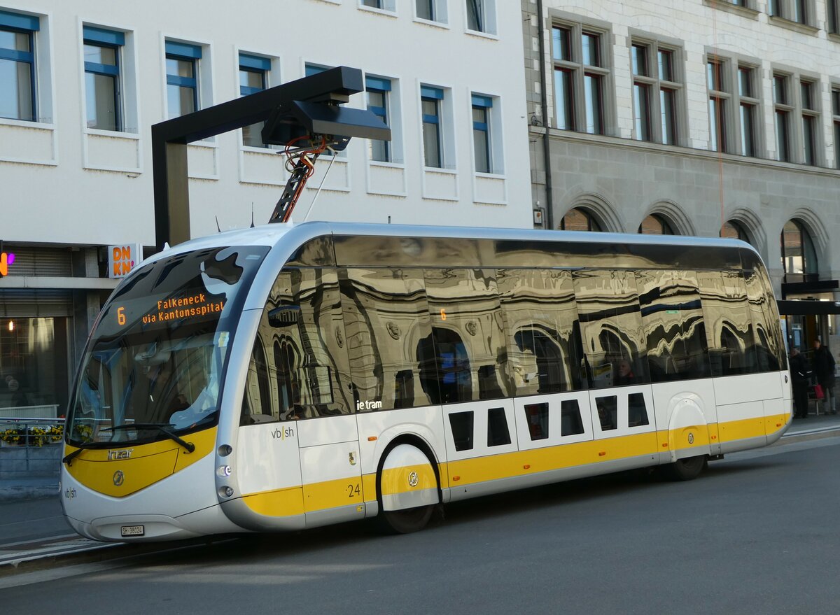 (248'070) - VBSH Schaffhausen - Nr. 24/SH 38'024 - Irizar am 6. April 2023 beim Bahnhof Schaffhausen