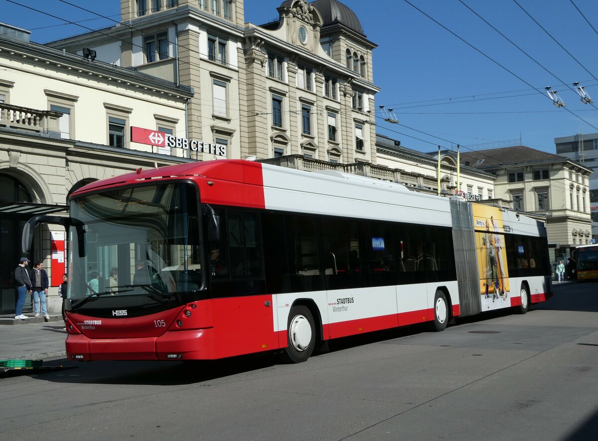 (248'092) - SW Winterthur - Nr. 105 - Hess/Hess Gelenktrolleybus am 6. April 2023 beim Hauptbahnhof Winterthur