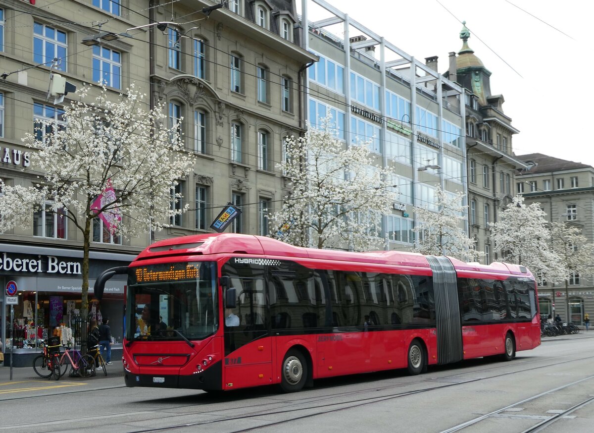 (248'237) - Bernmobil, Bern - Nr. 877/BE 832'877 - Volvo am 8. April 2023 beim Bahnhof Bern