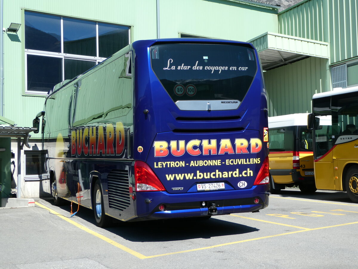 (248'291) - Buchard, Leytron - Nr. 29/VS 27'426 - Neoplan am 9. April 2023 in Leytron, Garage